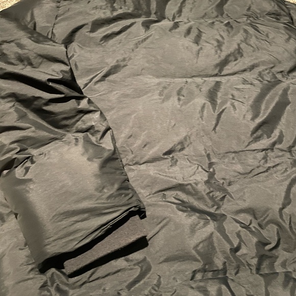 Champion® men's puffer jacket w/hoodie - Picture 6 of 6